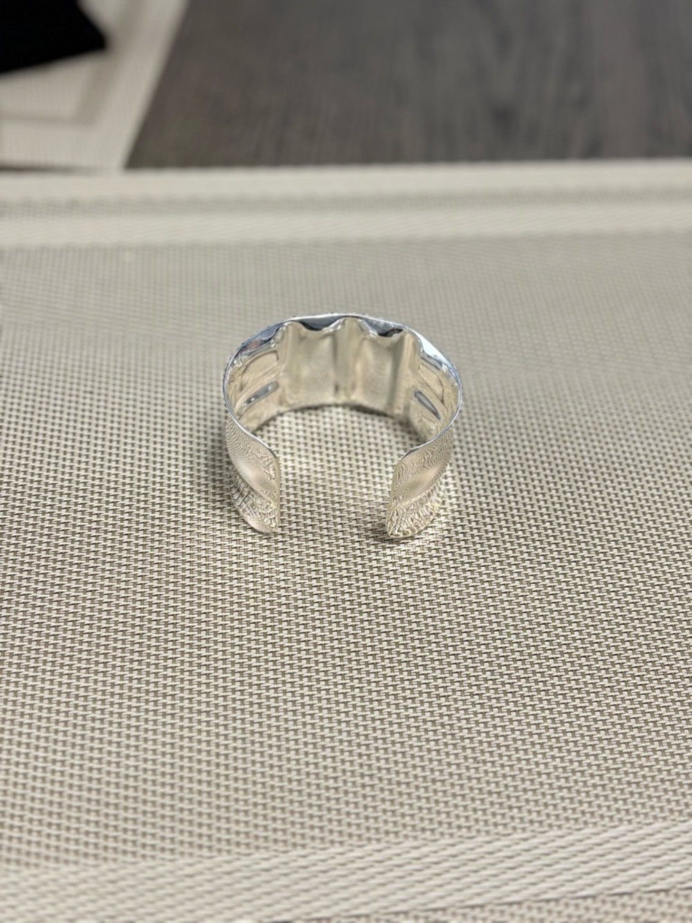 MAYAMAR Silver Wavy Metal Cuff Bracelet - Picture 7 of 7